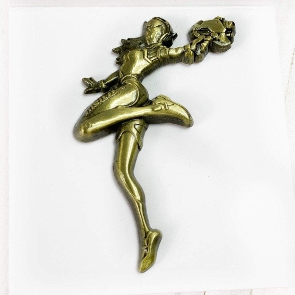 D.Va Overwatch Blizzard GOLD Collectible Series